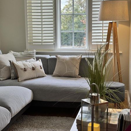 'Bramley Fall Cottage' ' On Site Ev Point - Attached Cottage,3 Separate Bedrooms -1 On Ground Level, Sleeps 6, 2 Bathrooms, Sandy Wittering Beach 8Min Drive, Rural Location, Child Friendly, Small Breed Dog Friendly, Private Parking Чічестер Екстер'єр фото