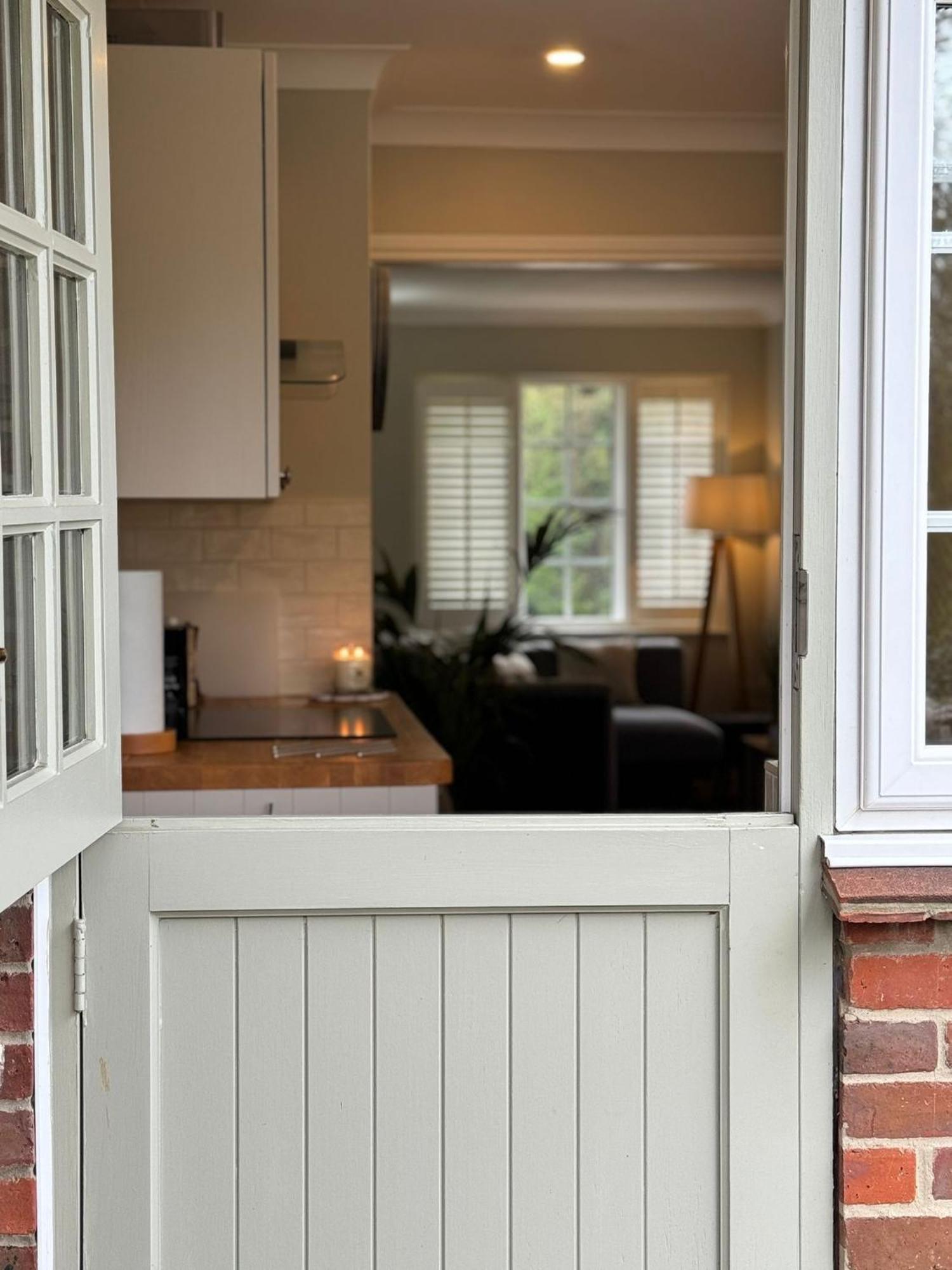 'Bramley Fall Cottage' ' On Site Ev Point - Attached Cottage,3 Separate Bedrooms -1 On Ground Level, Sleeps 6, 2 Bathrooms, Sandy Wittering Beach 8Min Drive, Rural Location, Child Friendly, Small Breed Dog Friendly, Private Parking Чічестер Екстер'єр фото