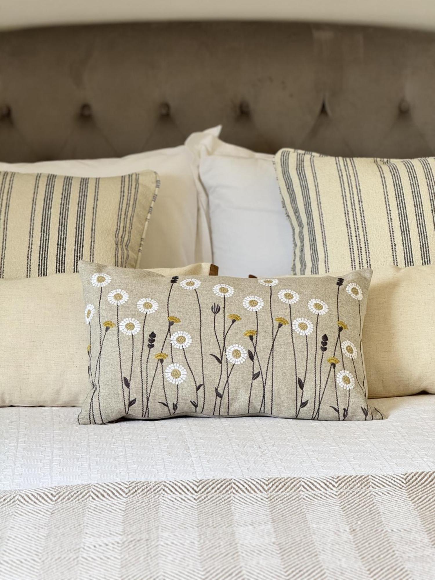 'Bramley Fall Cottage' ' On Site Ev Point - Attached Cottage,3 Separate Bedrooms -1 On Ground Level, Sleeps 6, 2 Bathrooms, Sandy Wittering Beach 8Min Drive, Rural Location, Child Friendly, Small Breed Dog Friendly, Private Parking Чічестер Екстер'єр фото